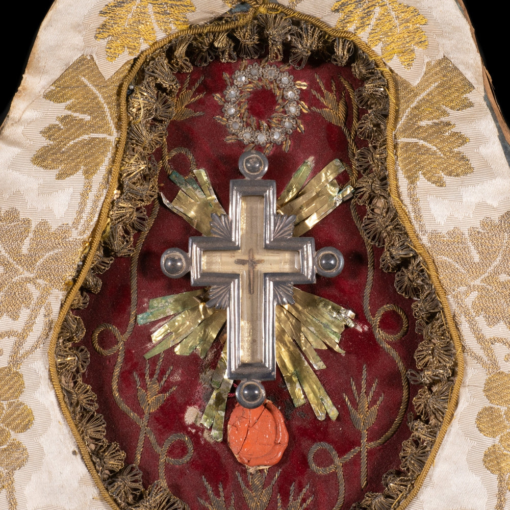18th Century RELIQUARY, RELIC OF THE TRUE CROSS - RELICS