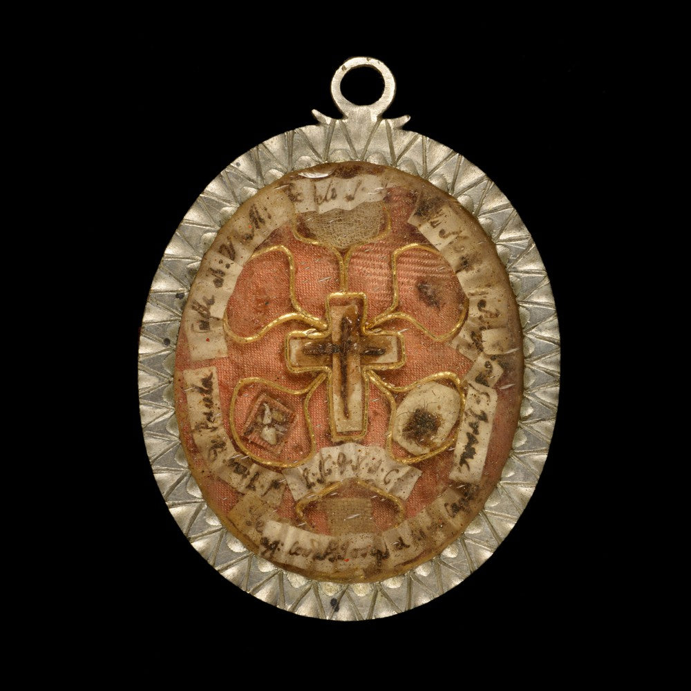 RELIQUARY, FRAGMENT OF THE TRUE CROSS AND 6 RELICS - RELICS