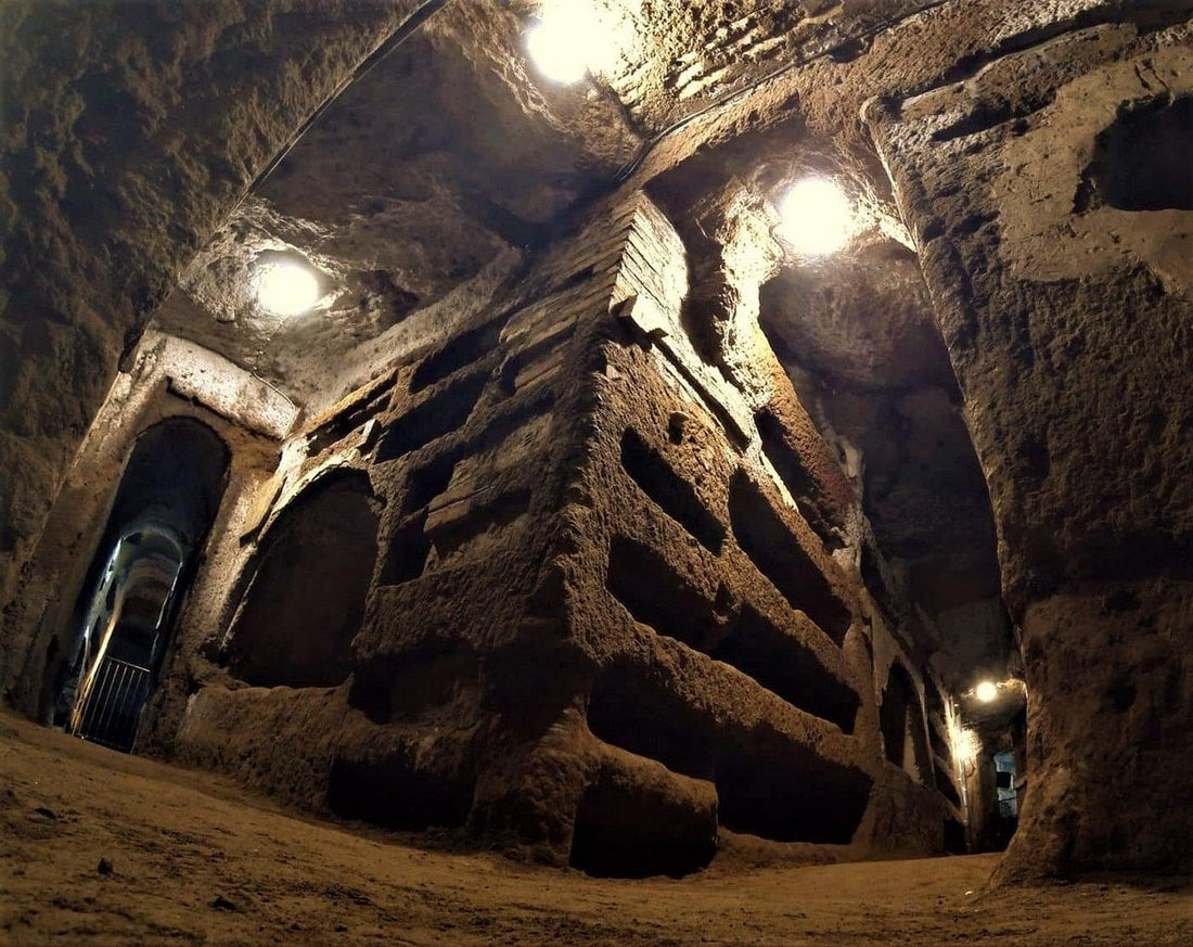 À la Découverte des Saints et des Reliques dans les Catacombes de Rome : Un Pèlerinage Spirituel dans les Profondeurs de la Foi-RELICS