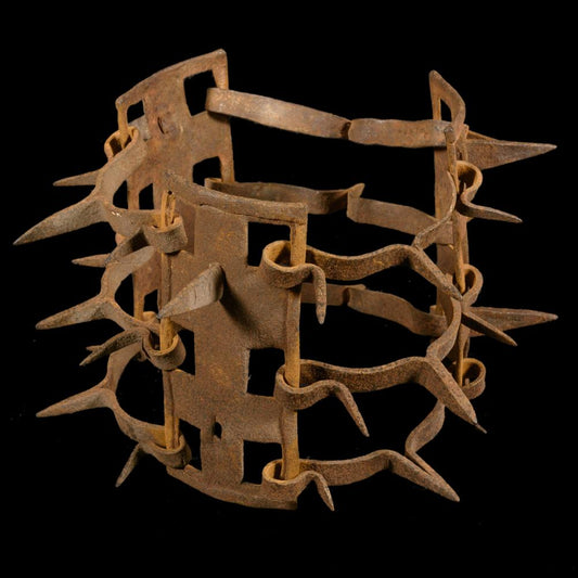 18TH-CENTURY ANTI-BITE COLLAR - RELICS