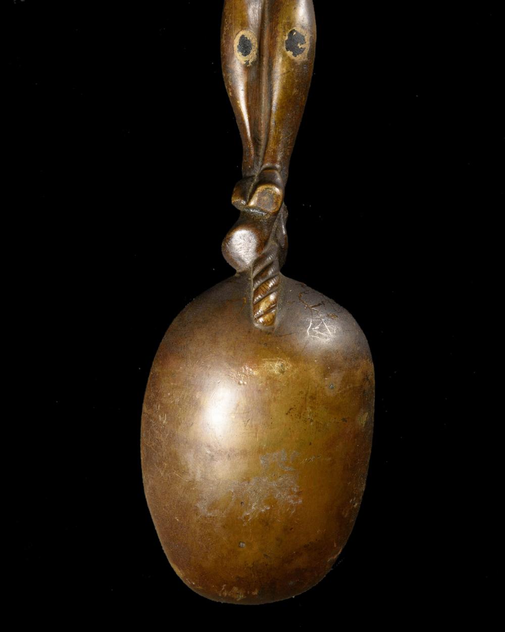 CUILLÈRE DU PENDU – AMULETTE ALPINE EN BRONZE (GALGENMANN), XVIIIᵉ - RELICS