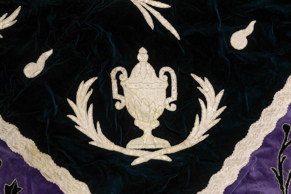 DRAP FUNÉRAIRE POUR CERCUEIL - XIXᵉ siècle - RELICS