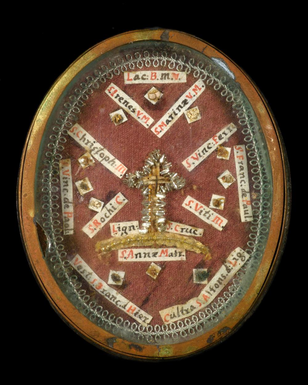 FRANCISCAN RELIQUARY, TRUE CROSS - RELICS