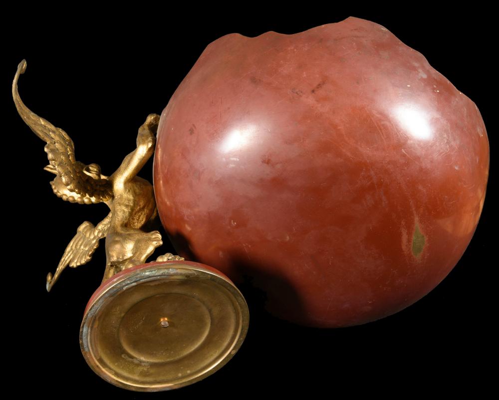 GRAND GRIFFON ART NOUVEAU AVEC VASQUE FANTASTIQUE - RELICS