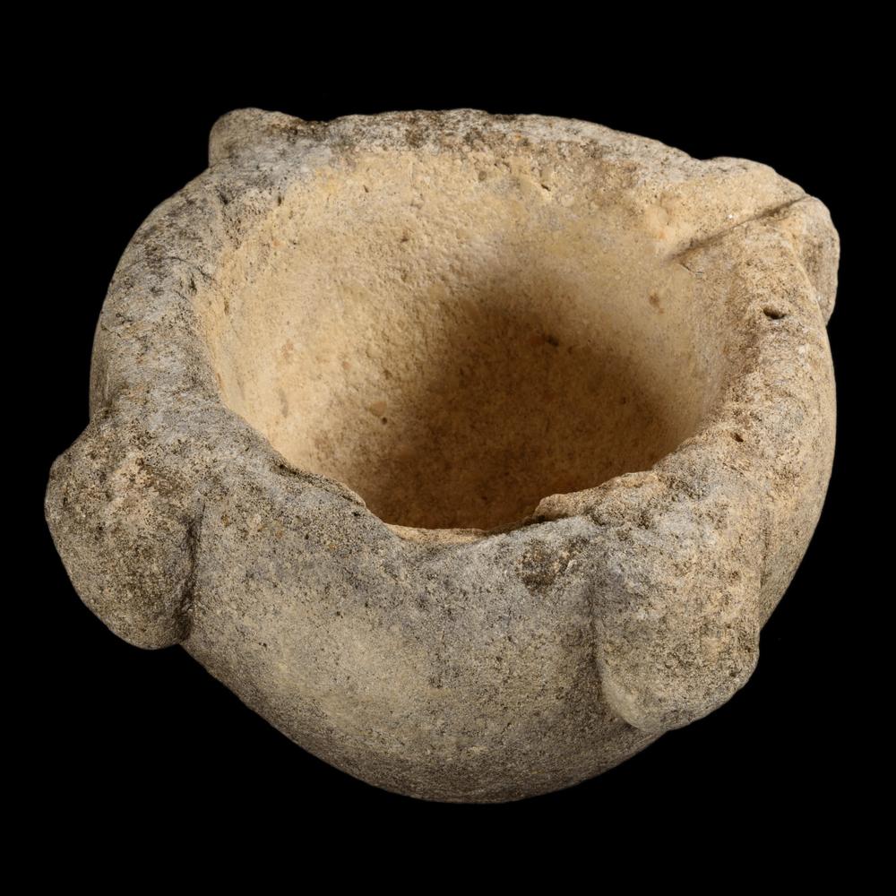 MORTIER MÉDIÉVAL EN PIERRE XIIIᵉ–XVe siècle. - RELICS