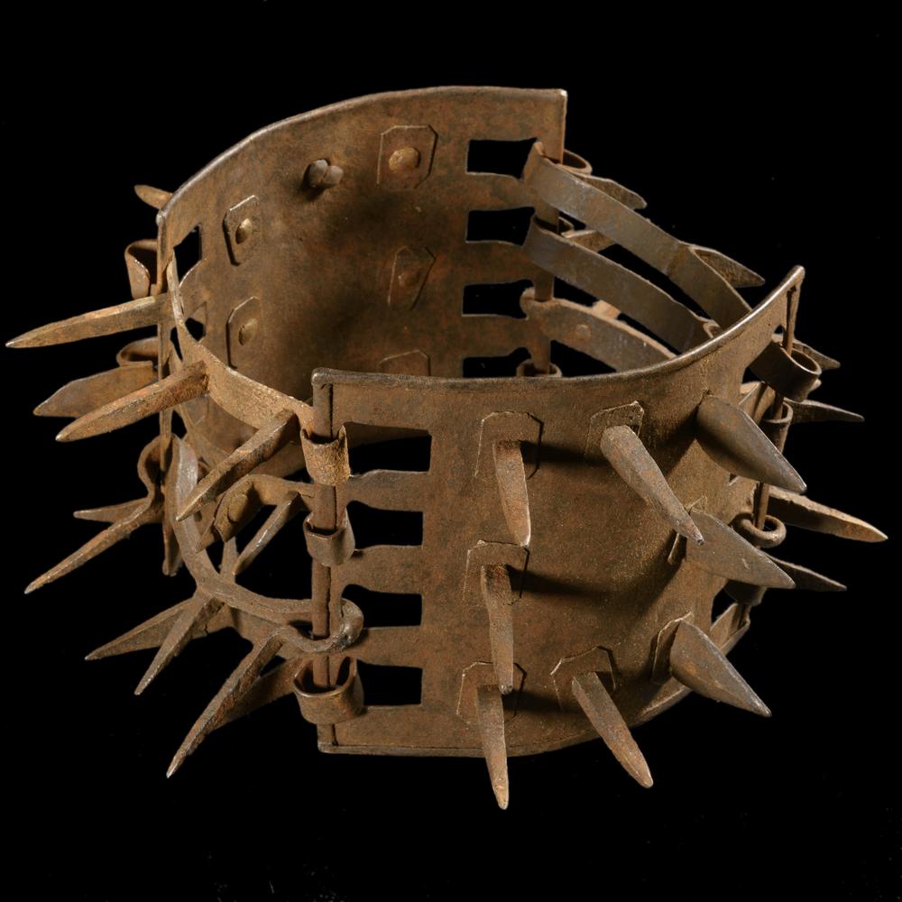 collier anti morsures - RELICS